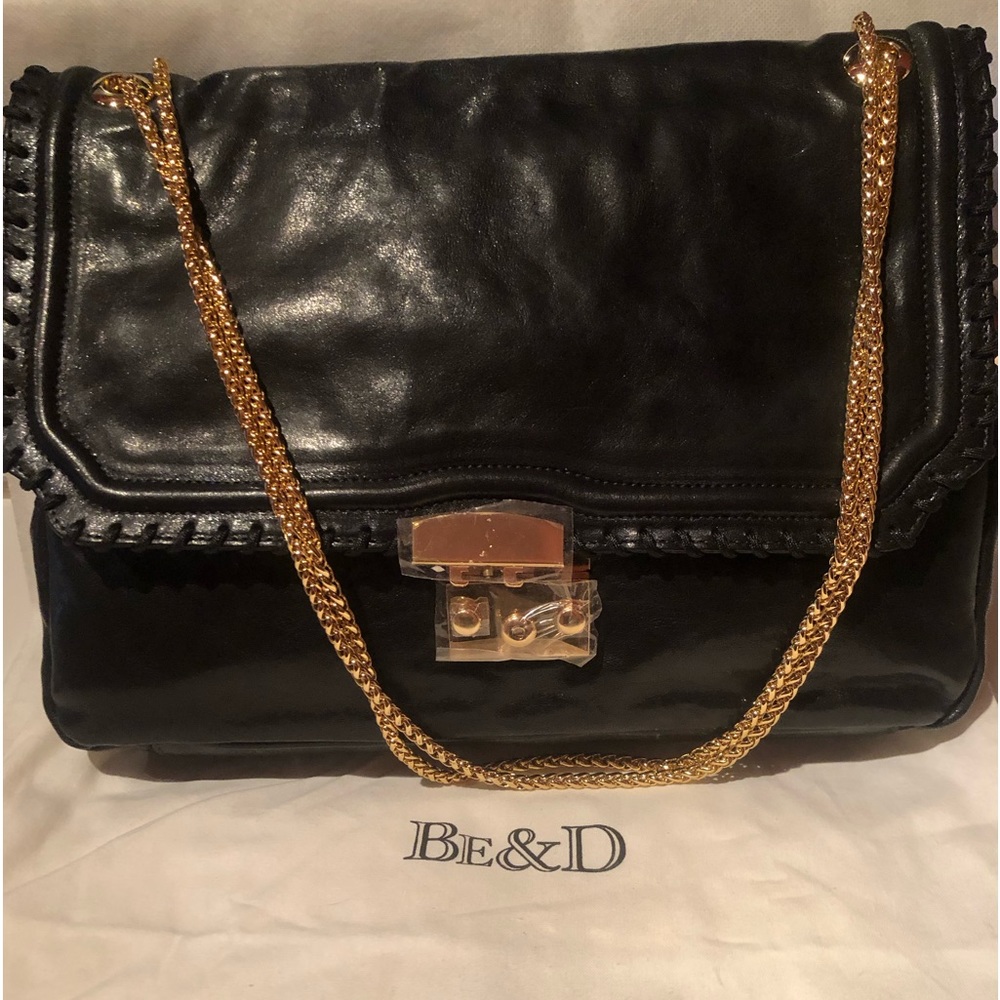 NWT Gorgeous Be & D Italian black leather shoulder bag w/whipstitch trim on flap